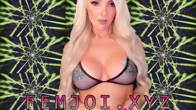 DOMMEBOMBSHELL - Focus on TITS