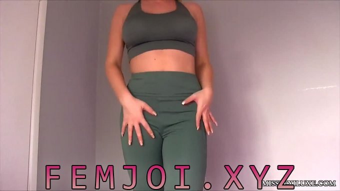 Lexi Luxe – Edge To This Brat In Yoga Pants