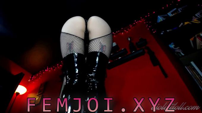 Violet Doll – Lick My Boots